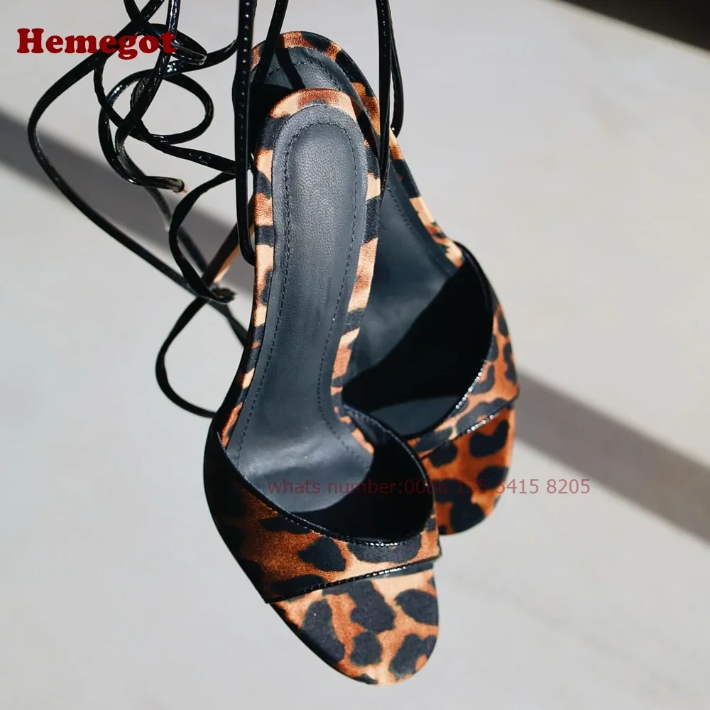 صندل نسائي بكعب رفيع ورباط من  - مراجعة Sandal Strappy Heeled وسعره
